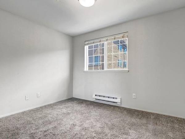$2,685 / 3br - 830ft2 - Fall 2025: U-District 3-Bedroom for You and the Whole Crew! (U-District)63934550780162123