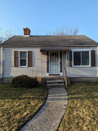 $750 / 2br - 1200ft2 - Below Market Price!! Move In Ready!!!64018940498050120