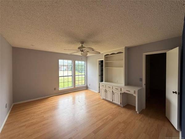 $257,000 / 5br - 4648ft2 - New on the Market! Make Offer! (Sapulpa)63806193474563123