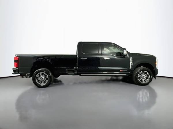 2023 Ford F-350SD - Photo 9