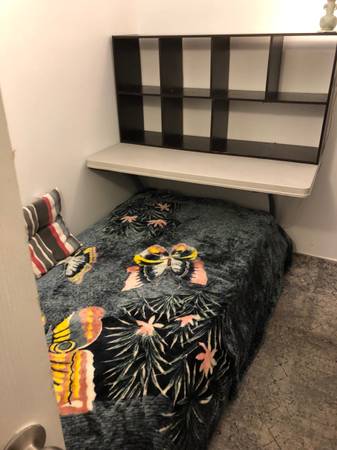 $650 $650 Habitación en Piso Superior (ingleside / SFSU / CCSF)63834314708483120