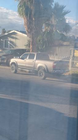 ATTENTION TOW TRUCK DRIVERS! TRUCK NEEDING MOVED! 3858 E. Pecan ln (Las vegas)