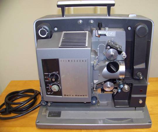 Bell & Howell Filmosound 16mm projector Model 535 - photo