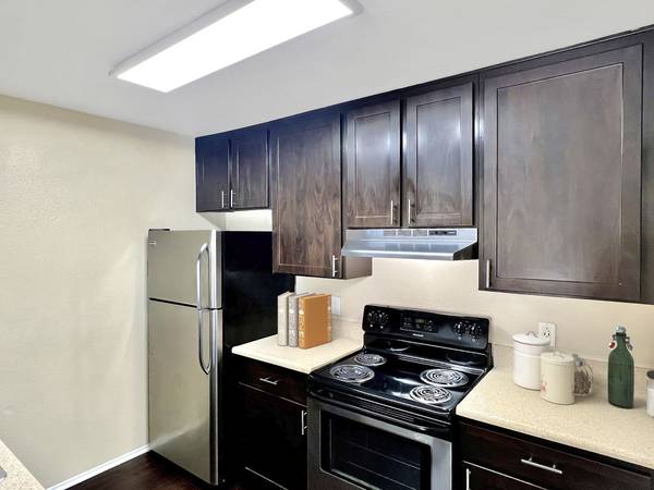 $2,399 / 2br - 797ft2 - Private Patio or Balcony, Oversized Closets, Separate Dining Room (3262 College Pl., Lemon Grove, CA 91945)63865931990147123