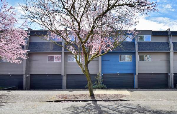 $2,249 / 2br - 1054ft2 - Townhome - October Availability63999453852034124