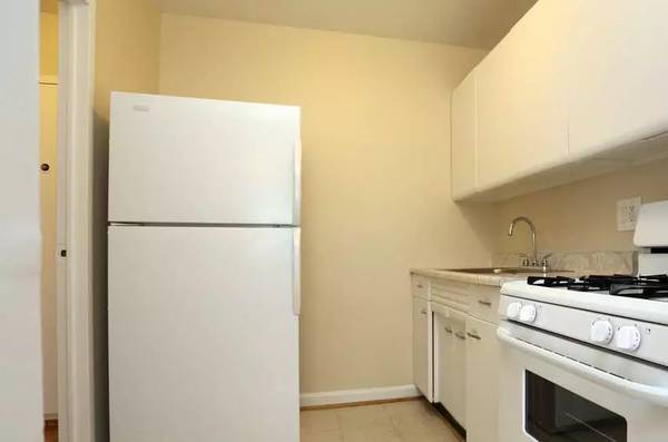 $2,091 / 2br - 1005ft2 - A fresh take on living: Explore our 2 BR, 1005 Sq Ft spaces. (Bethesda)63896394482562122