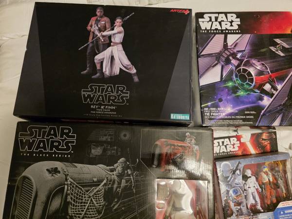 Star Wars collectable lot 1