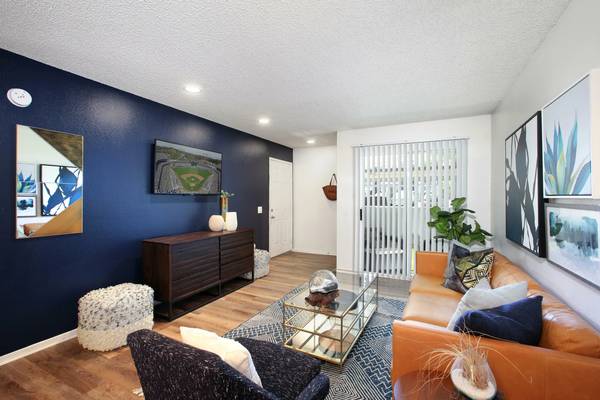$1,865 / 1br - 630ft2 - Automatic Dishwasher, Walk-in Closets, Garages (24375 Jackson Ave., Murietta, CA)64028084064897120