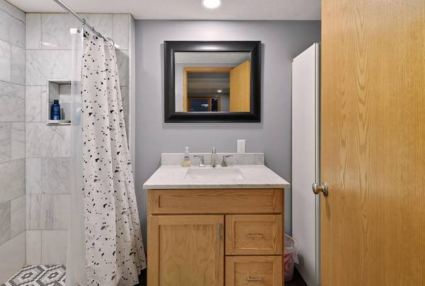 $260,000 / 3br - 1378ft2 - .Where Craftsmanship Meets Comfort—Your Perfect Home Awaits! (Council Bluffs)64021008294787123