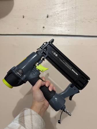 Pro pulse Pneumatic Brad Nailer 1