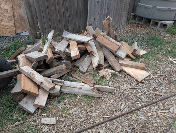 Free wood off-cuts 1