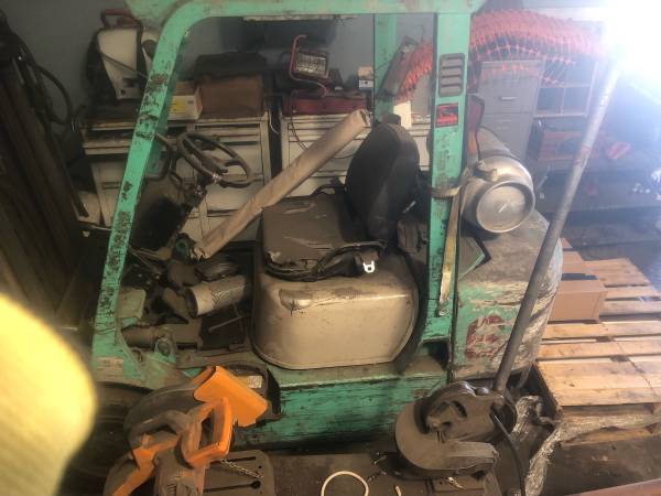Mitsubishi Forklift 2002 FG25K 1