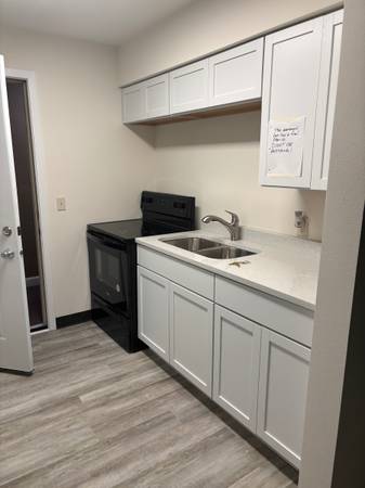 $900 / 1br - 7- 1 bedroom and studios available now! (Sheboygan)63813312779907120