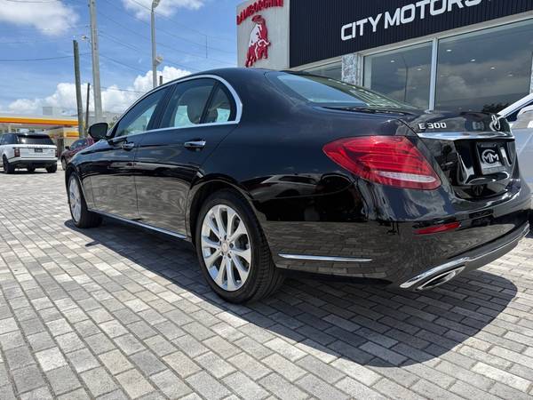 2017 Mercedes-Benz Clase E E 300 Clase E E300 Sedán - $14,777 (City Motor Miami LLC)63470261679489124