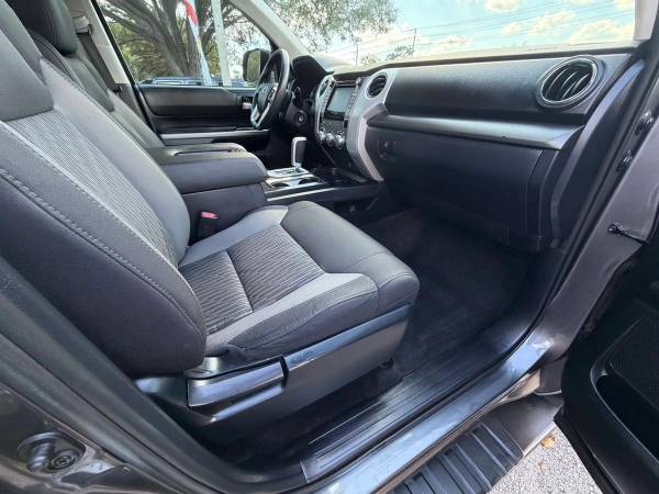 2017 Toyota Tundra Double Cab - Photo 11
