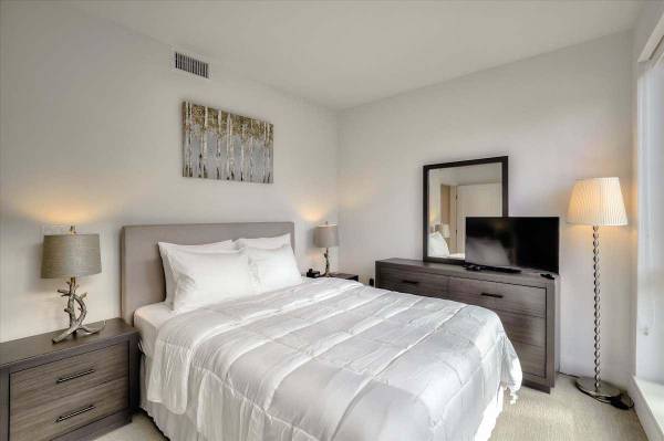 $2,851 / 1br - 930ft2 - 1 Bedroom,1 BA apartment for rent next to Lake Merritt! (oakland downtown)63938631293699124