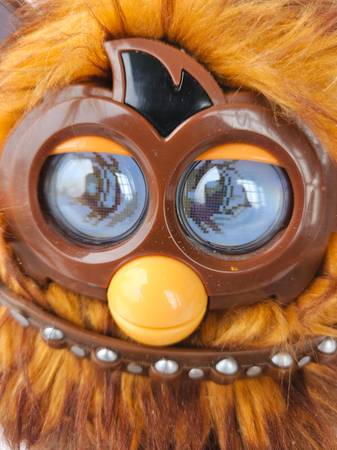 2015 STAR WARS FURBACCA – Juguete interactivo FURBY Chewbacca que funciona perfectamente - $50 (Tacoma)63470095327107124