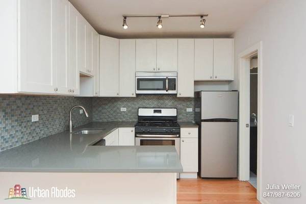 $1,495 / 400ft2 - $300 OFF FIRST MONTH'S RENT! Noble Studio, 1 Bath in Logan Square (Logan Square)64041475540866122