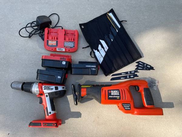 FIRESTORM-BLACK & DECKER 18V CORDLESS DRILL & SAW 1