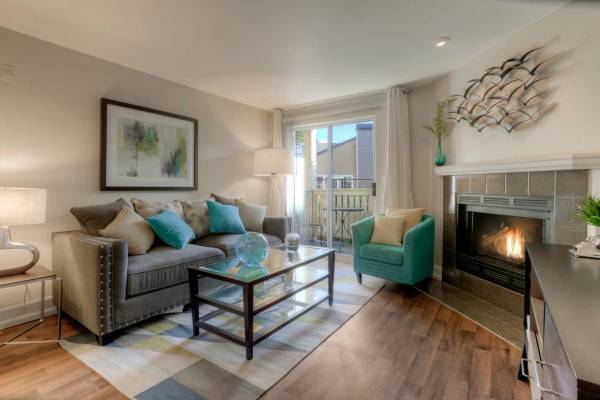 $2,599 / 2br - 930ft2 - Área de Barbacoa, Estacionamiento Reservado, Techos Altos (7311 Coal Creek PKWY SE Newcastle, WA 98059)63850641780867124