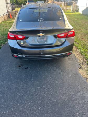 Chevy Malibu 2017 - $6.000 (Louisville)63621807278211123