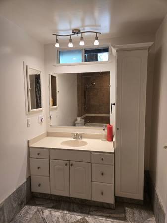 $1,800 / 1br - 326ft2 - Master Bedroom For Rent (Private Entrance/Exit) (scotts valley)63667905658243124