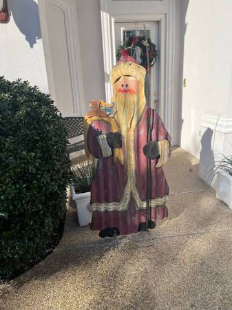 Santa Claus figure 1