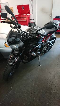 2019 Triumph street triple R 1