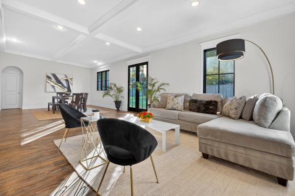 $750,000 / 4br - Just listed! Remodeled home with a Stunning New Addition. Location!!! (Henrndon)64199872818049124