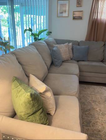 Sofa w/Ottoman 1