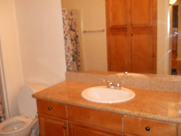 $1,550 / 2br - 880ft2 - Nuevo condominio en alquiler (2000 Silverada Blvd)63682255263745121