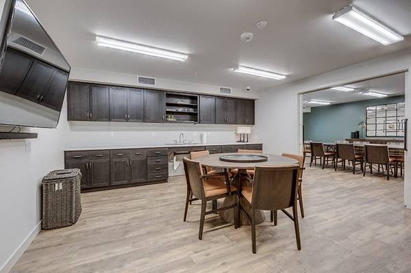 $1,711 / 1hab - 546 pies² - Amplias terrazas, actividades sociales divertidas, 1 hab 1 baño (4111 133rd St SE, Mill Creek, WA)63659549361667121