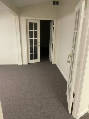 $1,600 / 1200ft2 - Large offices for 3 people (Tampa)64178776770050124