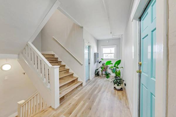 $1,695 / 500ft2 - Dive into Oakland's vibe! Perfect Studio location. (Oakland)63908866130946121