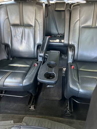 2018 Toyota Highlander SE, asiento capitán - $19,900 (Brooklyn)63618009827971124