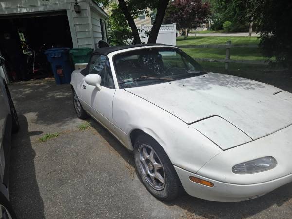 Mazda Miata - $3,500 (Burlington)63615367079425122