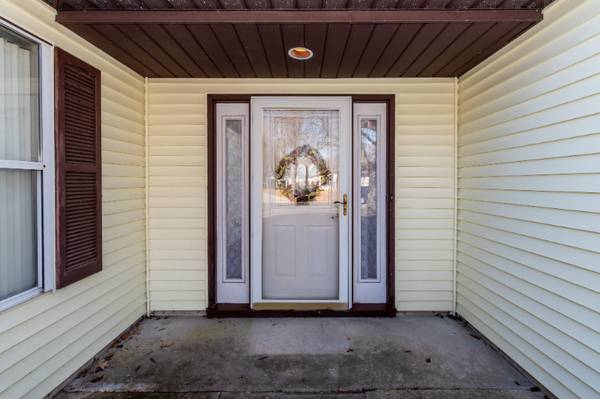 $2400.00 / 2br - 1400ft2 - Spacious Modern Private Community House63612016450051122
