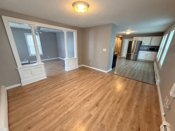 First Floor 3 Bed 1 Bath in Biddeford! 1