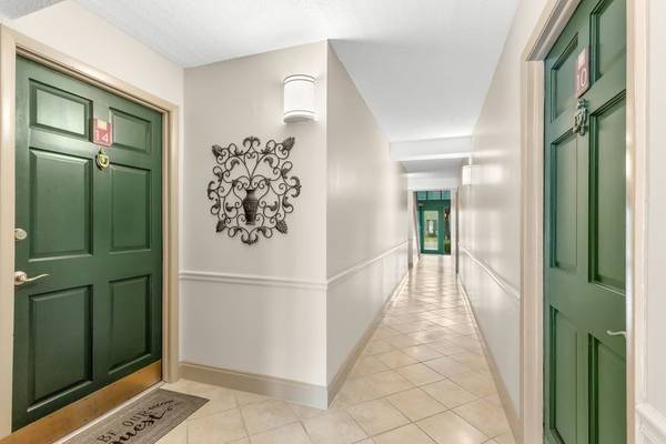 $1,399 / 1br - 675ft2 - 💰💥💰HUGE Price Drop...APPLY NOW! (4055 MacEachen Blvd, Sarasota, FL)63791129694337122
