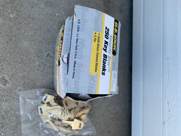 250 Key Blanks For Padlocks For Sale $150.00 1