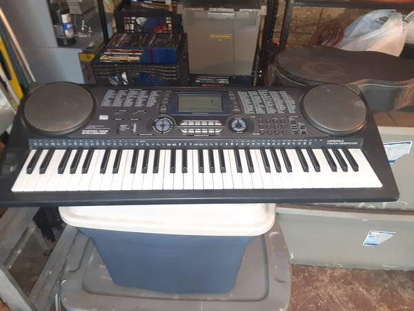RadioShack Md-1210 Custom Tone Synthesizer 1