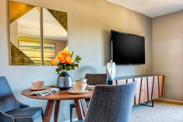 $3,020 / 1br - 600ft2 - In-Home Washer & Dryer, High-Speed WiFi Available, 1 Bed (belmont)63667872553987120