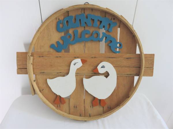 Decorated Apple Basket Lid Wall Hanging, Country Welcome 1