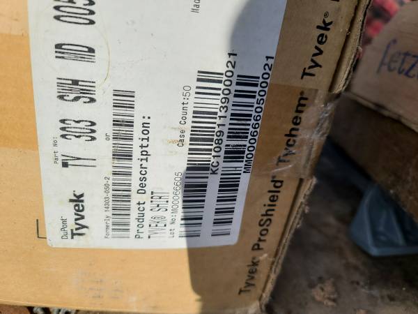 Tyvek personal protection shirt size medium 1