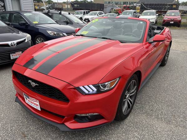 2015 FORD MUSTANG PREMIUM CONVERTIBLE, EFICIENTE EN COMBUSTIBLE, TOTALMENTE EQUIPADO, TRASERO - $15.995 (Lowell MA 978-761-5843)63469899072513121