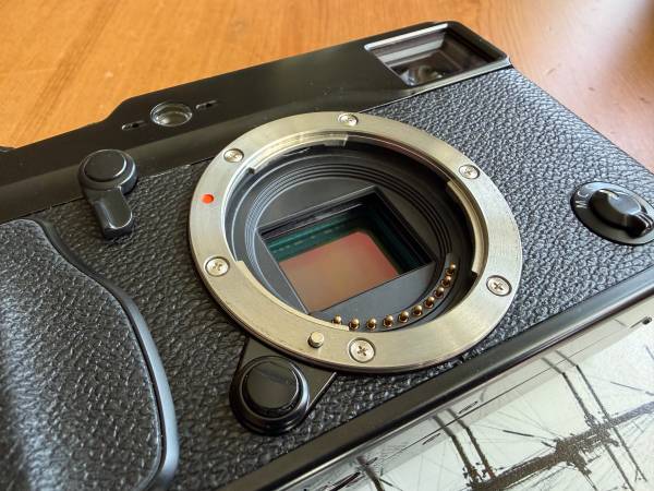 Fujifilm X-Pro1 *body only*like new - photo/video - by owner