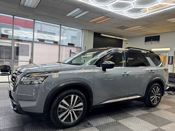 2022 Nissan Pathfinder Platinum 1