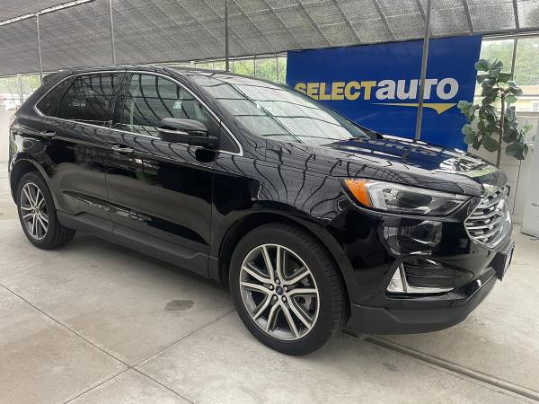 2022 Ford Edge Titanium 1