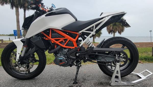 2018 KTM Duke 390 - $3400 (Marion Oaks)63438520691075123