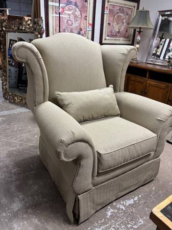 Wingback Arm Chair by Benchcraft Furniture 66598 1